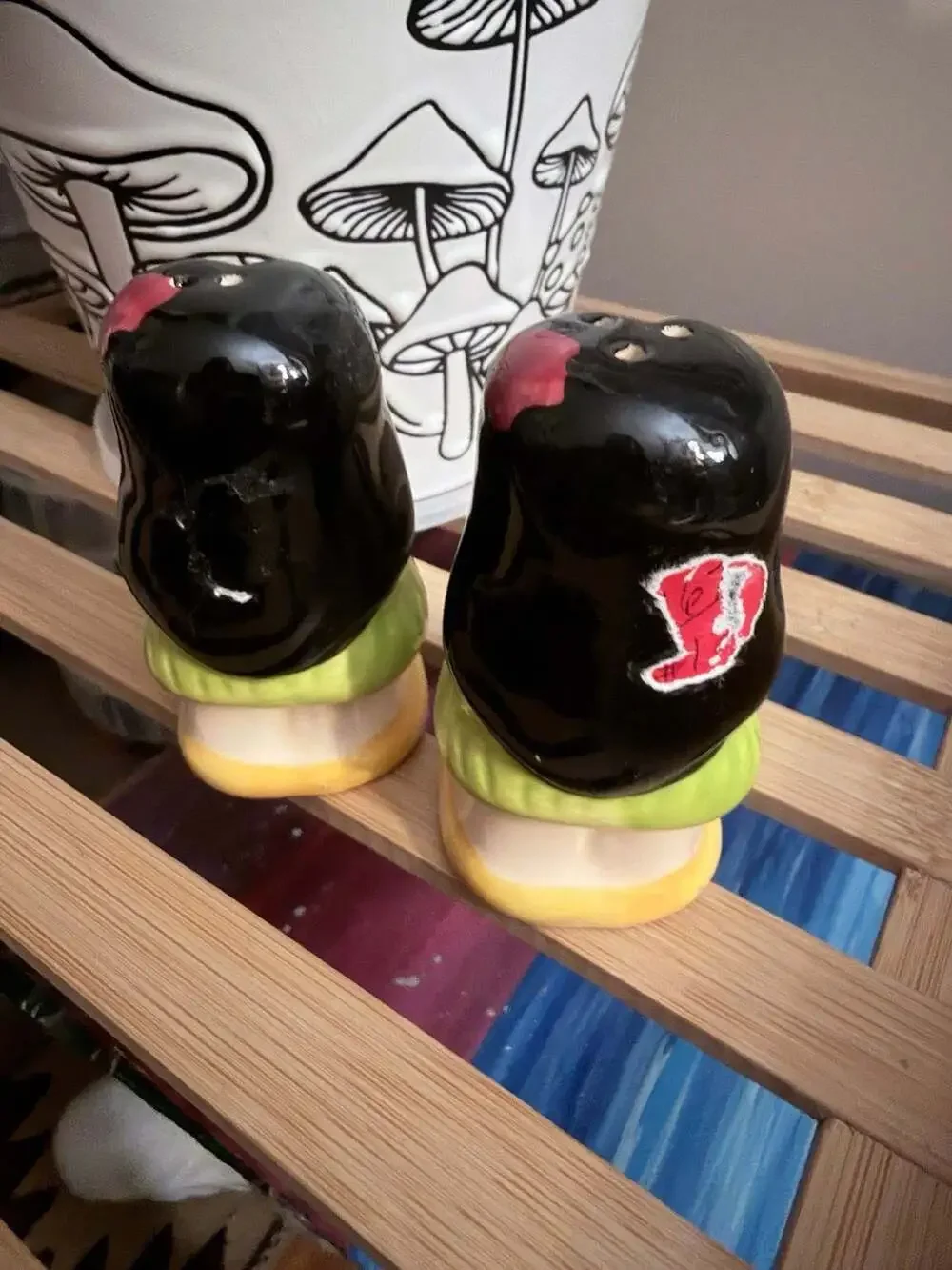 Vintage Hawaiian girl salt n pepper shaker
